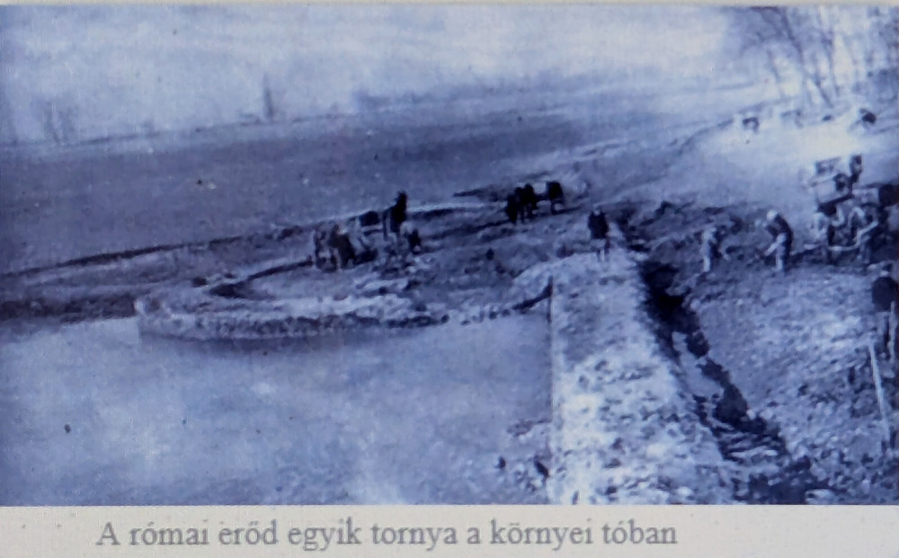 Egy gyenge minőségű kép a Római erőd megmaradt alapjairól, a tó lecsapol..