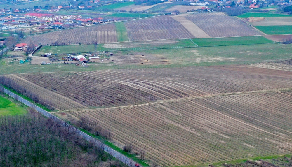 Még mindig Győrújbarát a helyszín, de a település túlsó,nyugati széle...